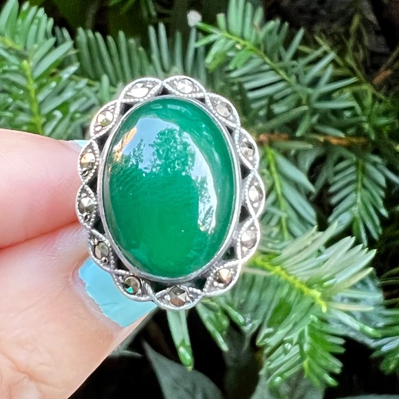 VINTAGE ART DECO GREEN CHRYSOPRASE CHALCEDONY MARCASITE STERLING SILVER RING